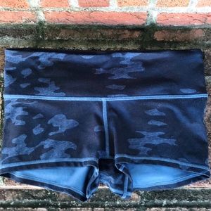 Lululemon in movement short